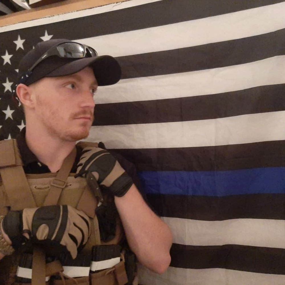 Meet your Posher, Zachary